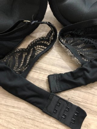 Sujetador push up Women'secret 80B negro encaje