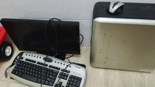 Ordenador completo con monitor y teclado