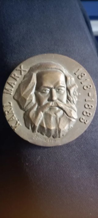 Medalha antiga de bronze