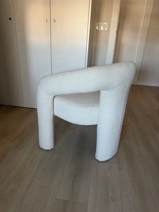 Sillón blanco de tela