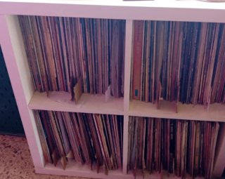 Lote grade de LP más 1000 discos música variada