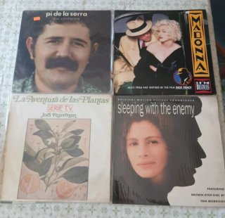 Lote grade de LP más 1000 discos música variada