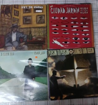 Lote grade de LP más 1000 discos música variada