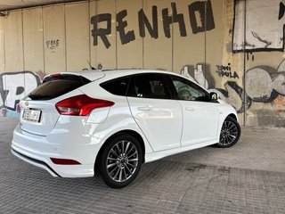 Ford Focus ST-Line blanco 120cv | Impecable