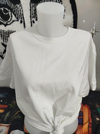 Camiseta estilo witch morada y blanca
