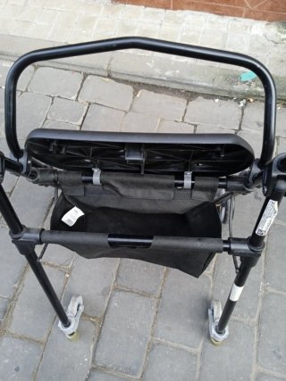 Andador de adultos personas con movilidad reducida