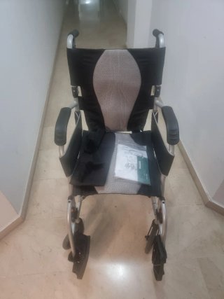 Silla de ruedas KARMA ERGO peso reducido no pesa