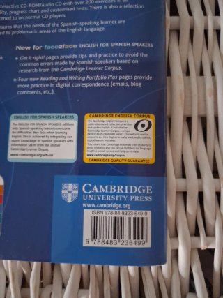 Libro y cuadernillo de Ingles Pre-intermediate B1