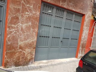Se alquila local 140 m
