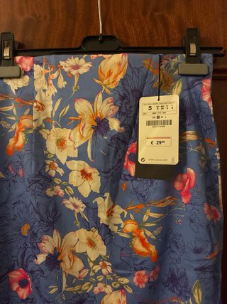 Falda Zara flores talla S