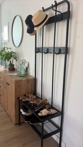 Perchero Metálico con Estantes Ikea