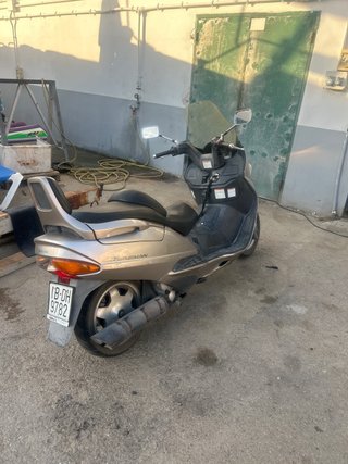 Suzuki Burgman 250cc Maxi Scooter