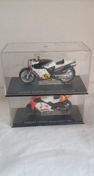 Set 2 Modellini Moto GP Suzuki 1981 Yamaha 1991