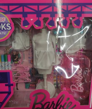 Barbie DIY Fashion Set