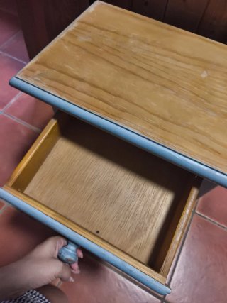 Mesita de noche restaurada madera