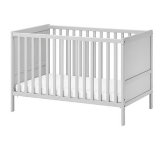 Cuna SUNDVIK gris IKEA con colchón SKÖNAST