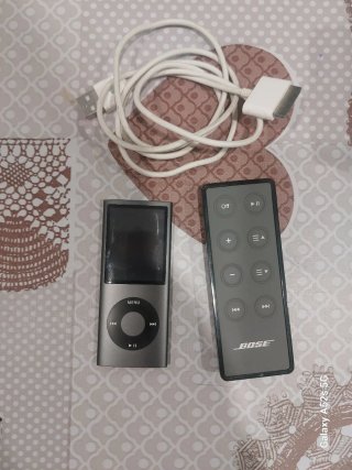 Altavoz Bose Negro y Plateado