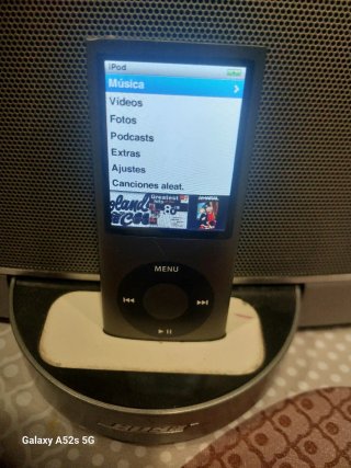Altavoz Bose Negro y Plateado