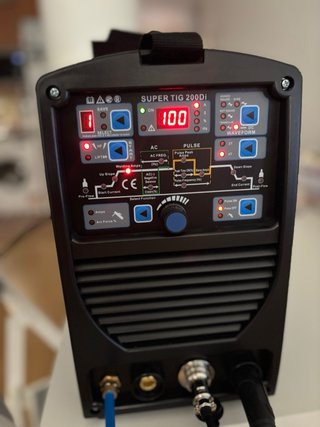 Soldadora TIG AC/DC 200A SUPER TIG 200Di