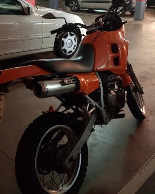 Honda NX 250 Dominator Naranja
