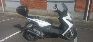 Rieju City line 300I Maxi Scooter Blanco / Negro.