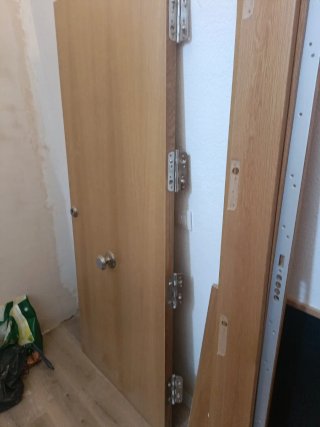 Puerta madera maciza blindada entrada 82x203