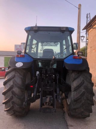 Tractor New Holland 8360 - 135cv