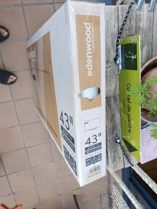 Smart TV 43 4K UHD QLED Edenwood