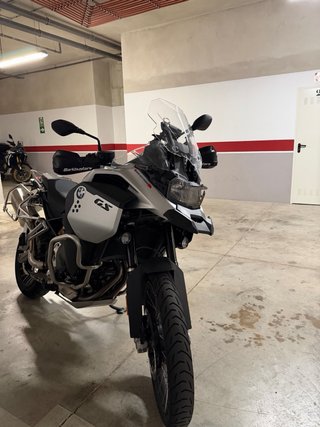 BMW F 900 GS adventure