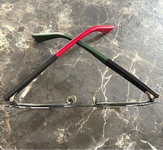 Occhiali Gucci con panno e custodia