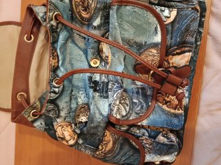 Mochila nova com etiqueta