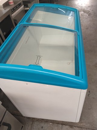 CONGELADOR PUERTAS DE CRISTAL