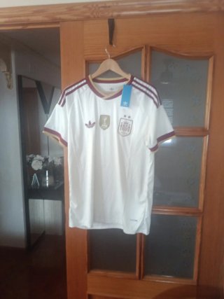 Camiseta Adidas España Talla L Sin parches mangas