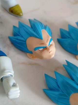 Sh Figuarts Vegeta Super Saiyan Blue unwavering