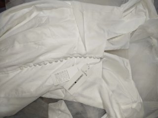 Vestido de novia minimalista de manga larga