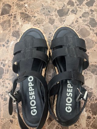 Sandalias Gioseppo Negras
