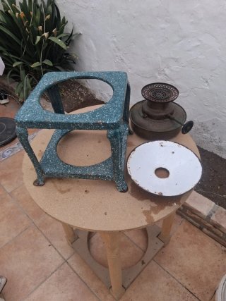 Honillo  de petróleo antiguo