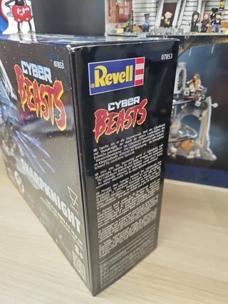 Revell Cyber Beasts Sharpknight 07853