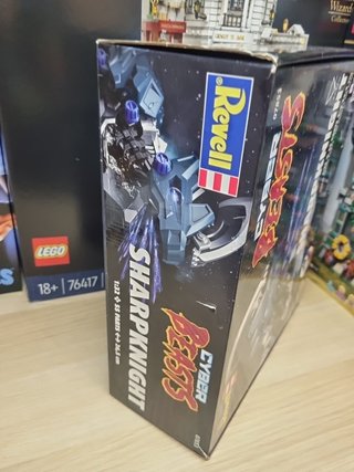 Revell Cyber Beasts Sharpknight 07853