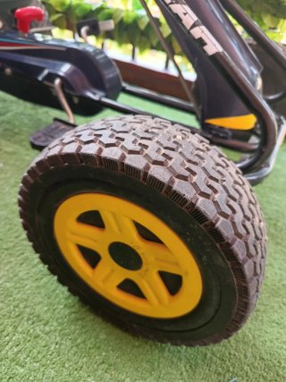 Kart a pedales negro