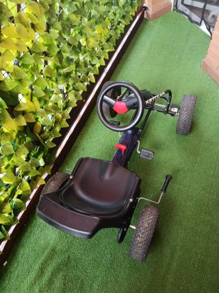 Kart a pedales negro