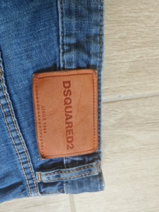 Pantalones vaqueros DSQUARED2 DAN desgastados