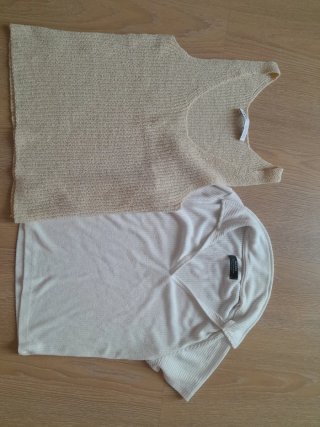 Lote 2 camisetas beige y blanca