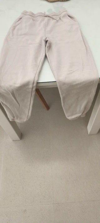 Chándal Primark beige niña 12/13 años