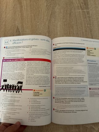 Échanges 2. Livre de l'élève Échanges 2. Exercices