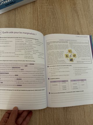 Échanges 2. Livre de l'élève Échanges 2. Exercices