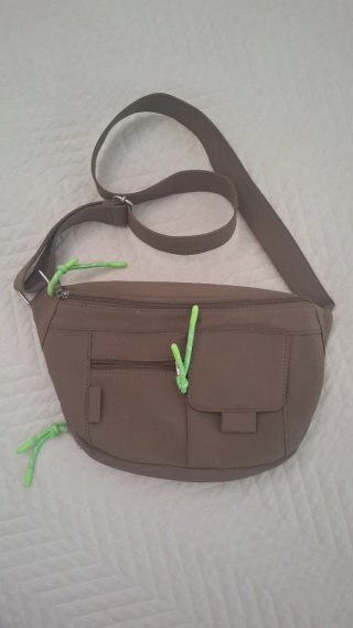 Bandolera riñonera marrón y verde nueva