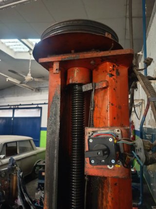 Elevador de coches para taller