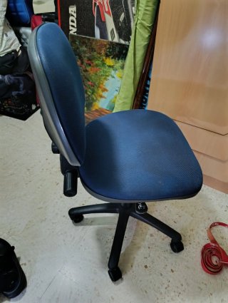 Silla de oficina azul