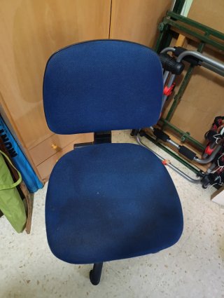 Silla de oficina azul